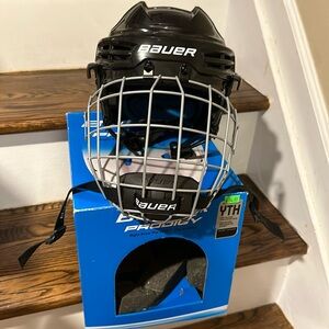 Youth hockey helmet